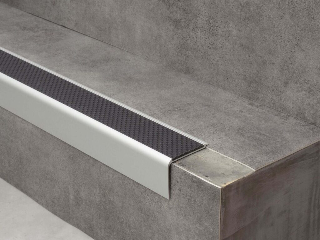 Tredsafe AA108 Vinyl Stair Nosing