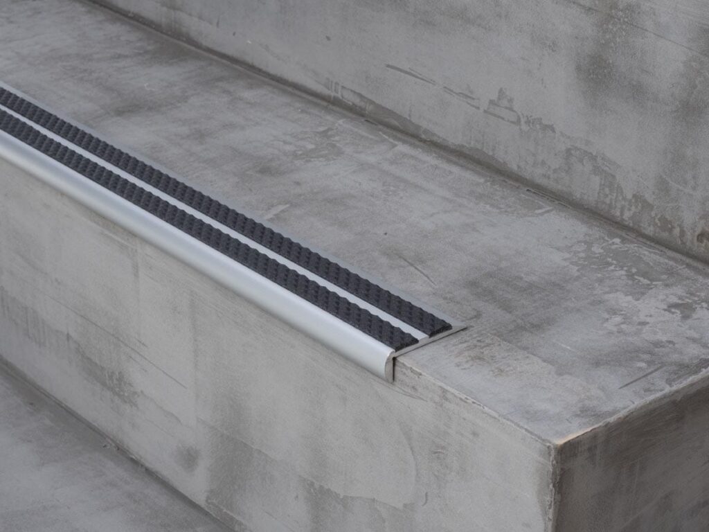 Tredsafe AA252 Tiled Stair Nosing